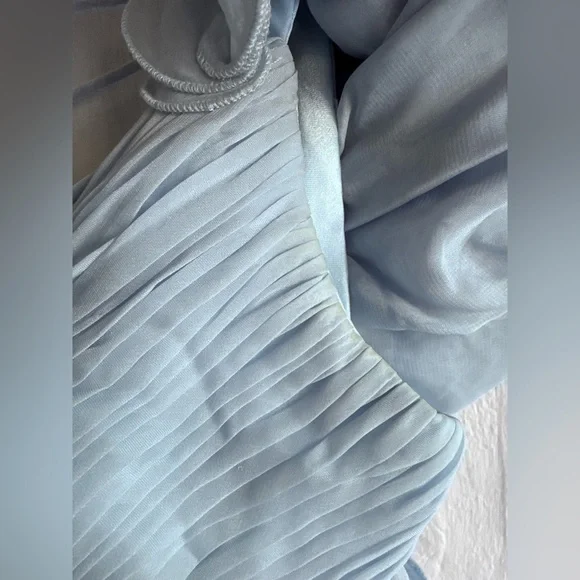 Mac Duggal Light Blue Ruffle Tiered Cut-Out Chiffon Gown Sz: 2 - Picture 7 of 16